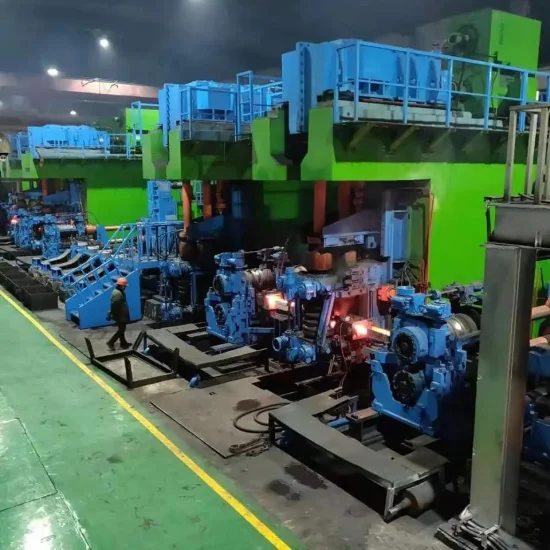 Produção e fornecimento de equipamentos de laminação metalúrgica para instalações de laminação a quente de aço